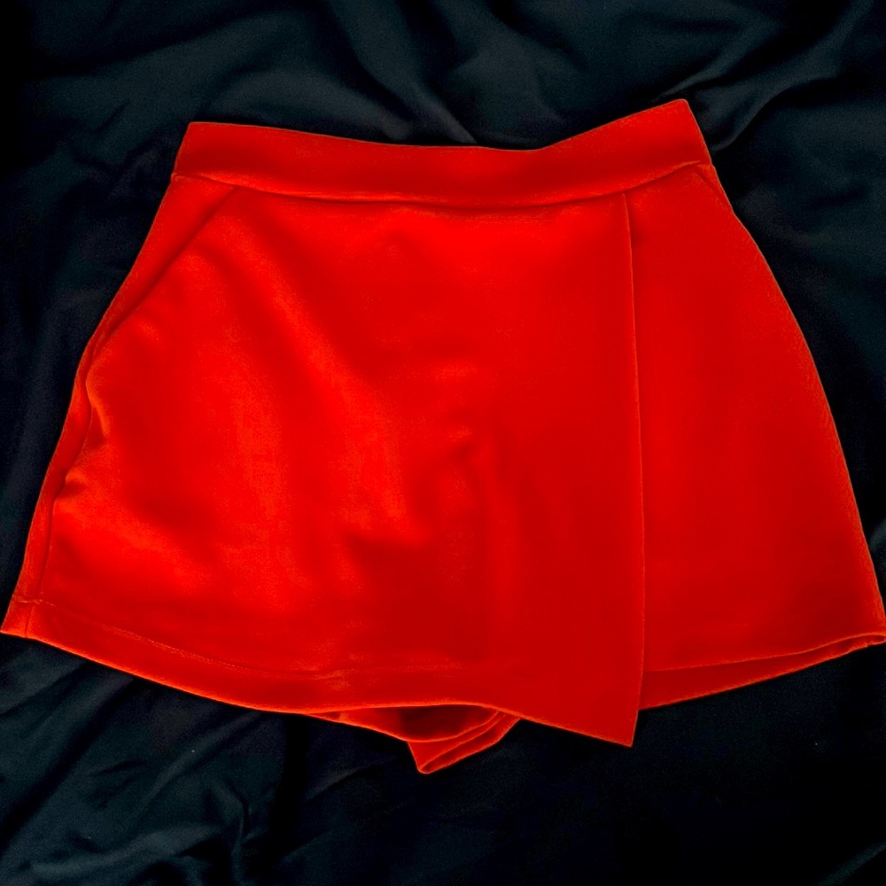 Forever 21 skort.